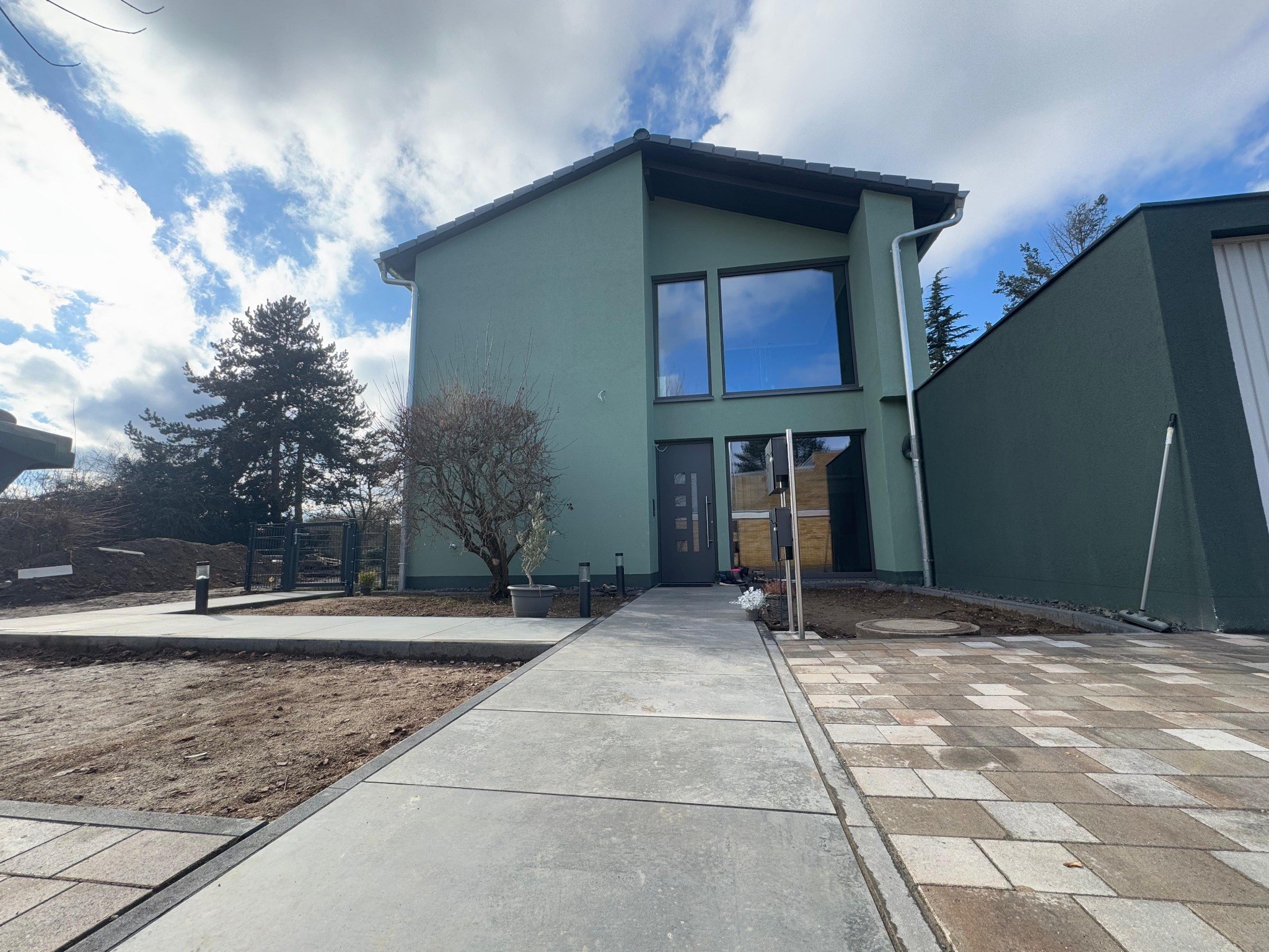 BVH Mainz-Mombach · Kernsanierung zum KfW-55-Haus mit 3 Einheiten · 2025